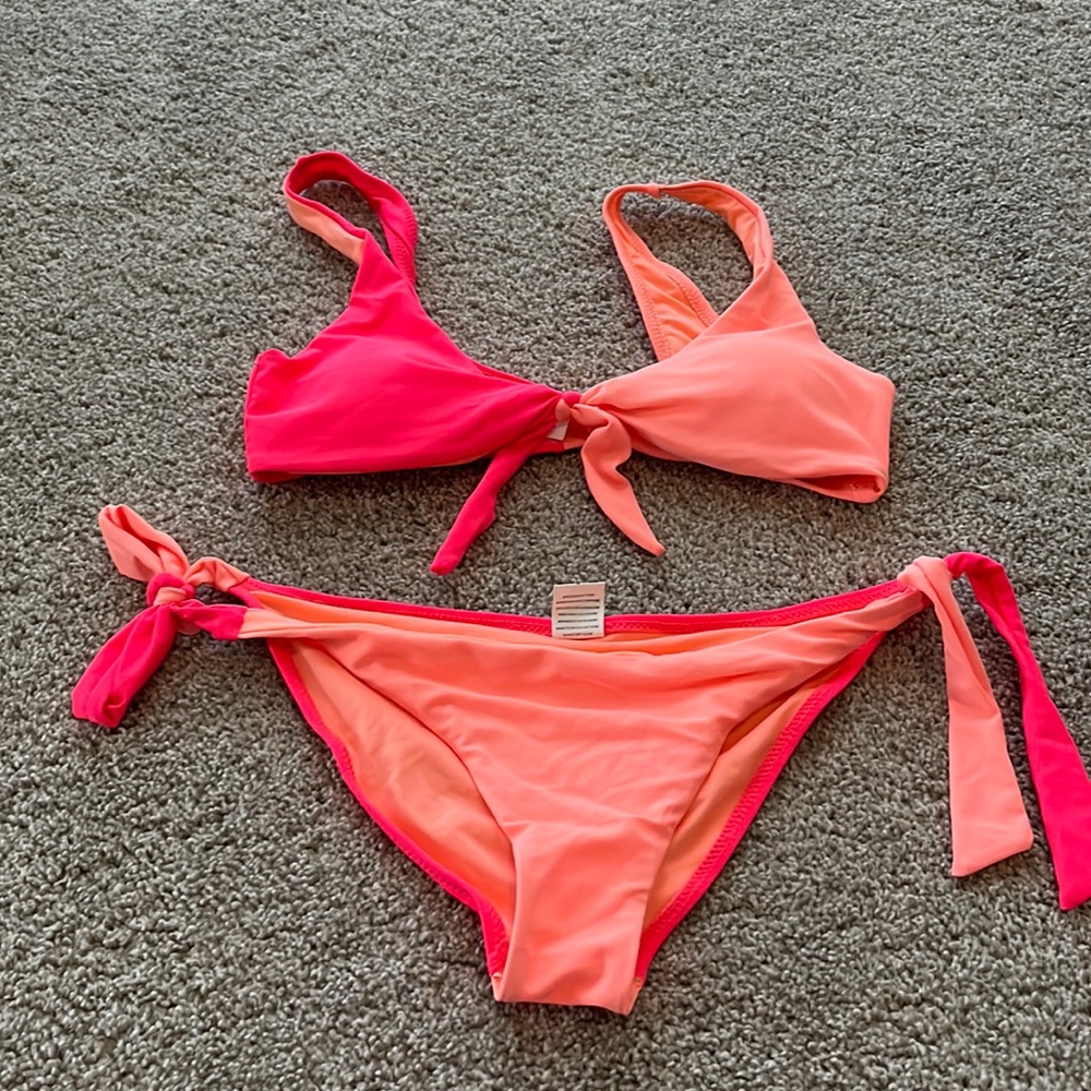 Pink lily bikini never worn, only washed